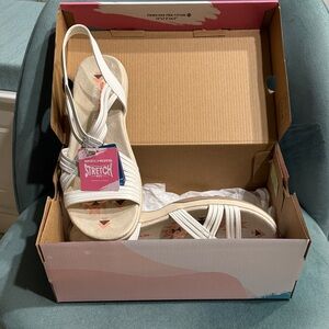 Skechers Women's Sandals - Cream